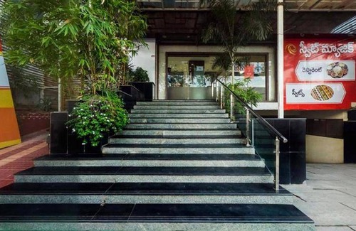 Vijayawada Hotel | 46 m² Hotel ∙ 4 guests