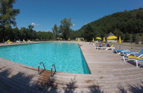 Monceaux-sur-Dordogne Ski Chalet | 46 m² Chalet ∙ 2 bedrooms ∙ 6 guests