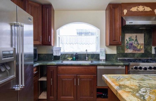 Northeast Carmel House | 46 m² Motel ∙ 127 guests