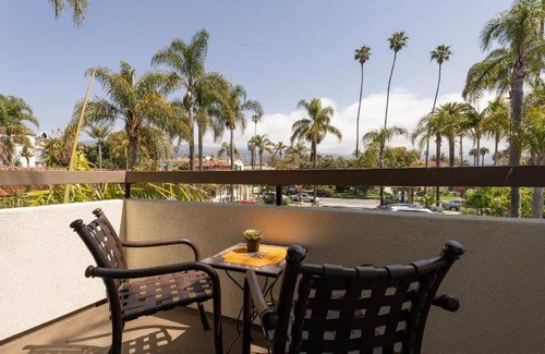 West Beach House | 46 m² Motel ∙ 2 bedrooms ∙ 127 guests