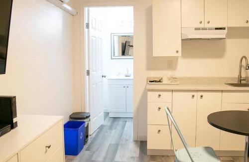 Powell River Hotel | 46 m² Motel ∙ 5 guests