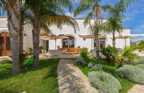Borgagne House | 460 m² Farmhouse ∙ 6 bedrooms ∙ 20 guests