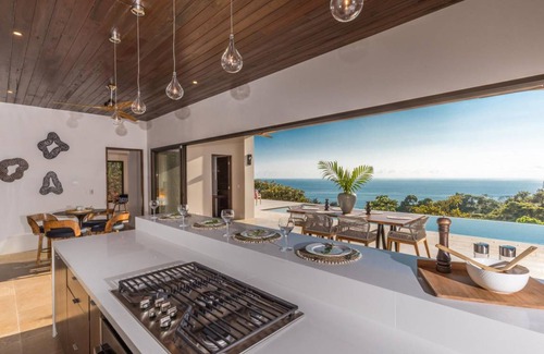 Dominical Villa | 460 m² Villa ∙ 4 bedrooms ∙ 9 guests