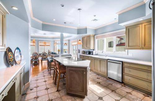 A-Zone House | 464 m² House ∙ 7 bedrooms ∙ 17 guests