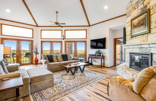 Horseshoe Bay House | 465 m² House ∙ 4 bedrooms ∙ 10 guests