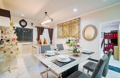 Hua Hin Villa | 468 m² Villa ∙ 5 bedrooms ∙ 15 guests