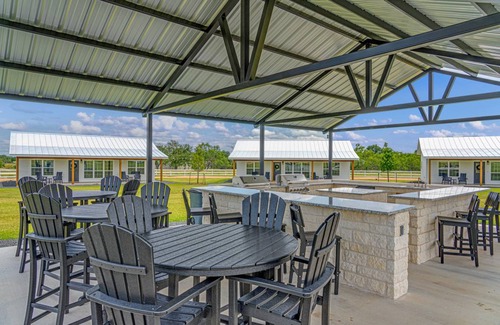 Fredericksburg Cottage | 47 m² Cabin ∙ 2 bedrooms ∙ 4 guests