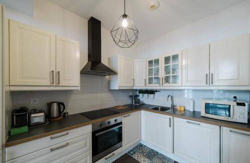 Moliere - Edgard Quinet Apartment | 47 m² Apartment ∙ 1 bedroom ∙ 4 guests