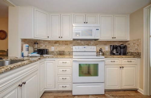 Sea Pines Villa | 473 Plantation Club: Quick walk to Beach, Free Bikes, Pool