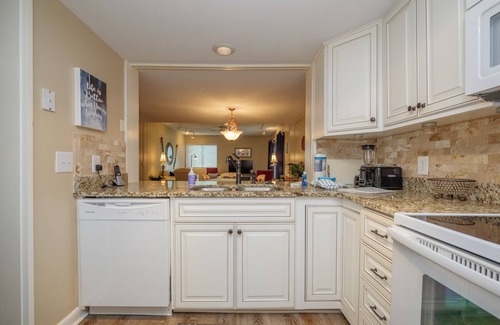 Sea Pines Villa | 473 Plantation Club: Quick walk to Beach, Free Bikes, Pool