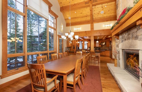 Timber Trail House | 477 m² House ∙ 5 bedrooms ∙ 14 guests