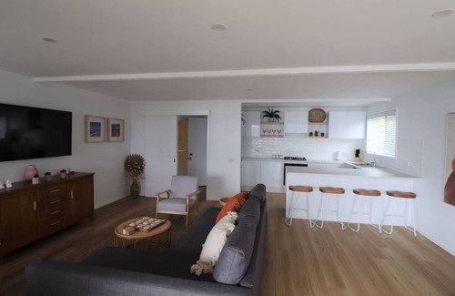 Mallacoota House | 48 Karbeethong Avenue