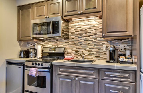 Goose Hollow Apartment | 48 m² Apartment ∙ 2 guests
