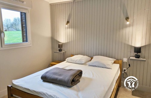 Villiers-Charlemagne Cottage | 48 m² Cabin ∙ 2 bedrooms ∙ 4 guests