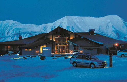 Longyearbyen Hotel | 48 m² Hotel ∙ 127 guests