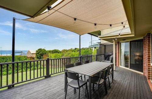 Encounter Bay House | 48 Rumbelow St - BYO Linen - Sea Views - Family Friendly