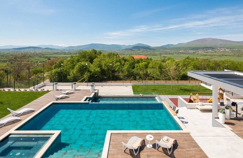 Citluk Villa | 480 m² Villa ∙ 6 bedrooms ∙ 12 guests