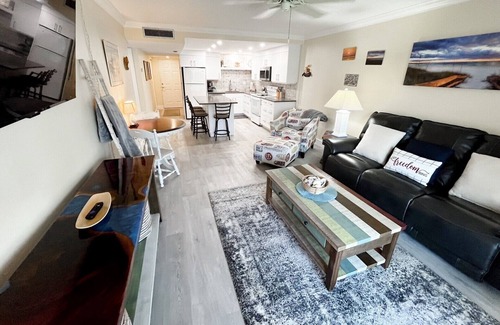 Crescent Beach Condo | $480 Weekly- $1700 Monthly Fall Special