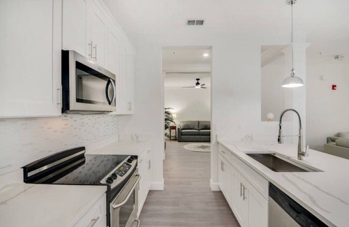 Florida Central Atlantic Coast Condo | 4816 Cayview Ave #102 Xu · Luxury Lake View Near Convention Center, Universal