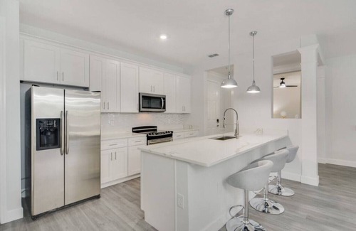 Florida Central Atlantic Coast Condo | 4816 Cayview Ave #102 Xu · Luxury Lake View Near Convention Center, Universal