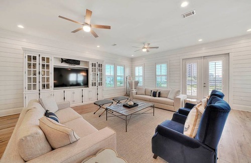 Gulf Pines House | 483 m² House ∙ 6 bedrooms ∙ 24 guests