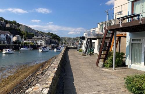 Borth-y-Gest Apartment | 48A South Snowdon Wharf