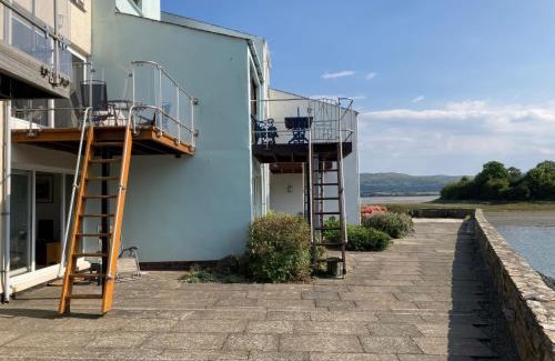 Borth-y-Gest Apartment | 48A South Snowdon Wharf