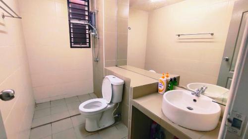 Kulai Villa | 49 Kulai Baiduri 4BR 11pax Double Storey Guared near JPO, Airport, AEON Kulai
