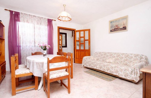 Prigradica Apartment | 49 m² Apartment ∙ 2 bedrooms ∙ 4 guests