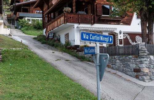 Sedrun Apartment | 49 m² Apartment ∙ 2 bedrooms ∙ 4 guests