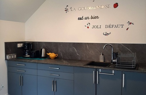 Vannes Apartment | 49 m2 refurbished, port of Vannes, tennis, bicycles