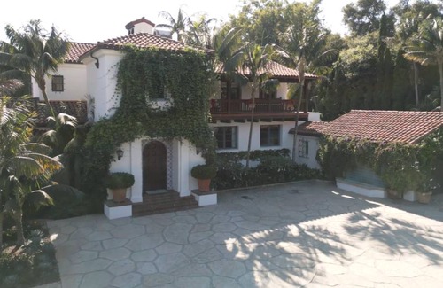 Montecito House | 492 m² House ∙ 5 bedrooms ∙ 6 guests