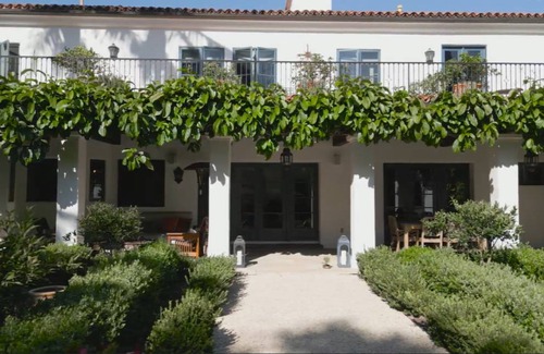 Montecito House | 492 m² House ∙ 5 bedrooms ∙ 6 guests