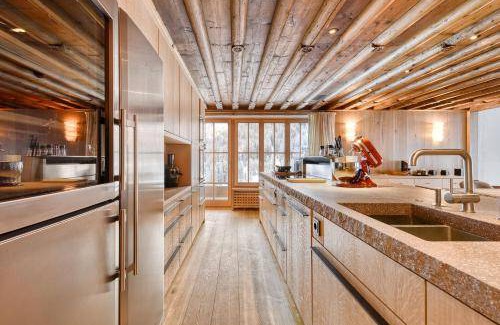 Zug Ski Chalet | 496 m² Chalet ∙ 8 bedrooms ∙ 18 guests