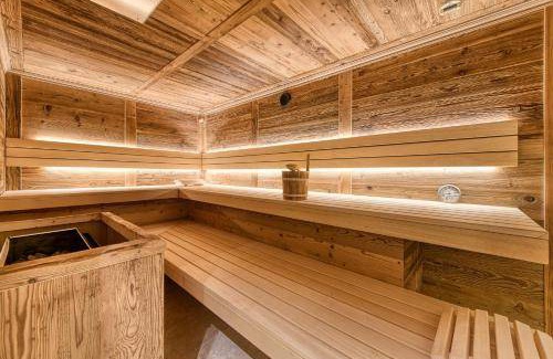 Zug Ski Chalet | 496 m² Chalet ∙ 8 bedrooms ∙ 18 guests
