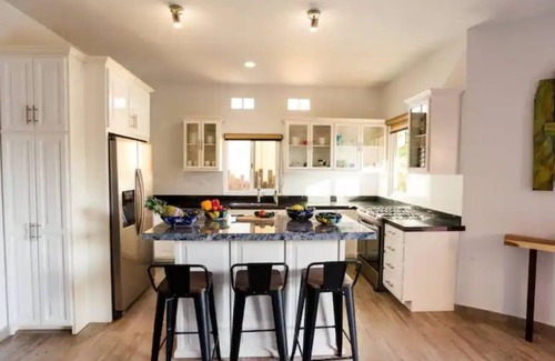 El Pescadero RV Rental | 4AB 2 Units, Full Building Condo Cerritos Beachn