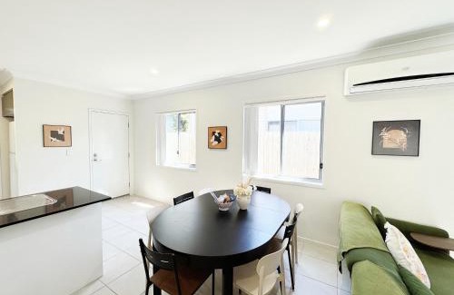 Coomera House | 4b2b Coomera Comfort Lodge Near Theme Park & Westfield