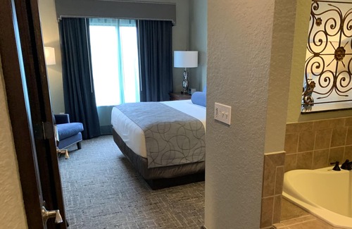 Bay Lake Resort | 4BD/Orlando - Presidential Suite w/Pools, Lake, and much more!