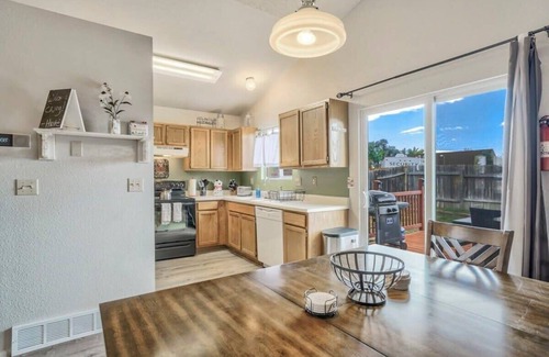Security-Widefield House | 4BD Quiet Suburbs Near Fort Carson