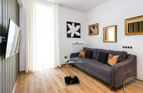 Kazimierz Apartment | 4bdr, 4bth - air-con, with extra rooms, excellent location, 155sqm