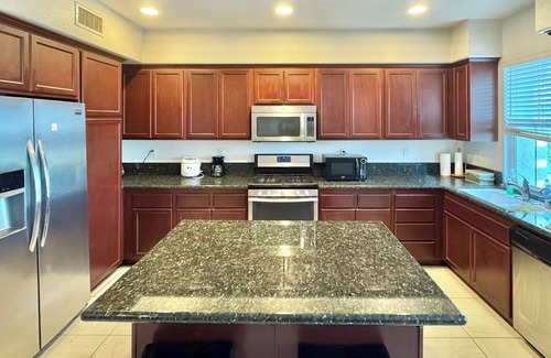 Riverpark Condo | 4bedroom Condon in Oxnard collection.