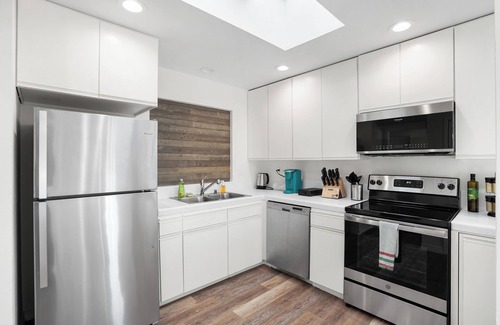 Sharp Park Apartment | 4Beds Private Unit Near BeachWalk Golf