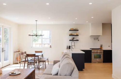 El Granada House | 4BR/2.5BA Home 3 Blocks to Beach