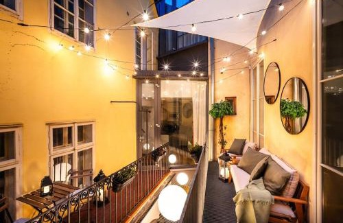 Stare Mesto Apartment | 4BR & 2,5Bath Harry Potter Old TOWN and GREAT patio
