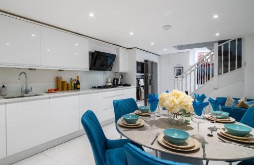 Fitzrovia House | 4BR 2BA House By LiveStay Short Lets & Serviced Accommodation London Near Oxford Circus With 2 Private Patios