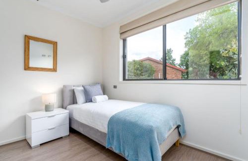 Dickson House | 4BR 2BA House Nestled in a Quiet Spot in Dickson - Hosted by CanStay
