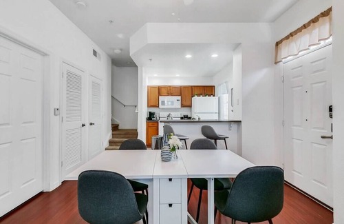 Venetian Bay Villages House | 4BR, 3BA corner house overlooking the lake