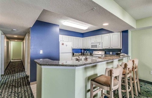 Myrtle Beach Condo | 4BR/3BA Oceanfront, large balcony, many amenities,