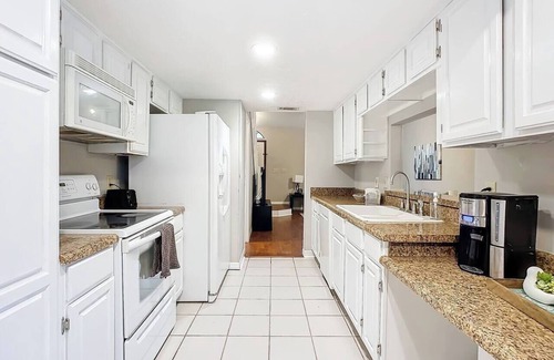 Port Orange House | 4BR/3BA Sleeps 12 Yard + Grill