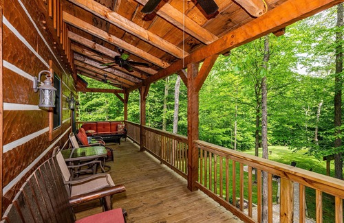 Morgantown Cabin | 4BR, 3BA